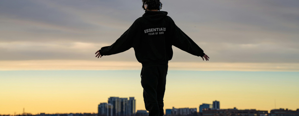 Essentials streetwear divatmárka