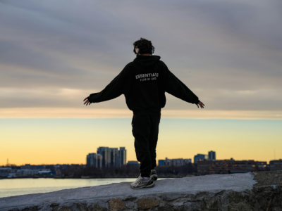 Essentials streetwear divatmárka